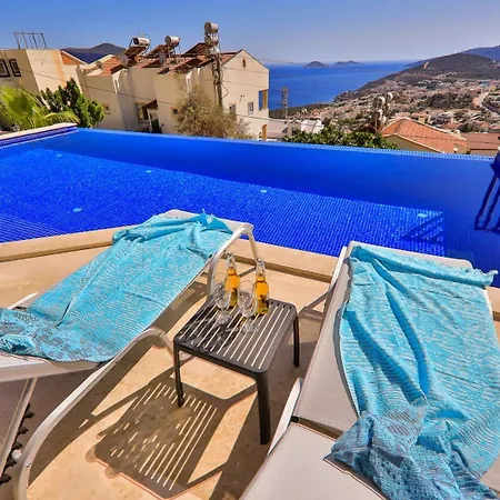 Royal Merchant Vila